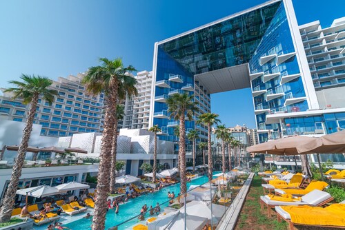 Fascinating 1BR with Burj Arab View at FIVE Palm