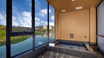 Room, River View