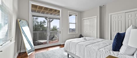 2 bedrooms, desk, free WiFi, bed sheets