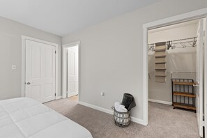 2 bedrooms, desk, free WiFi, bed sheets