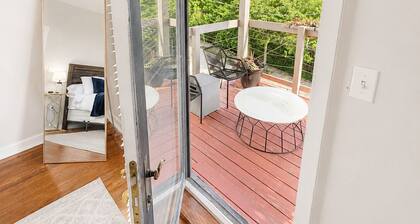 Bright and Sweeping Views in OTR Treehouse