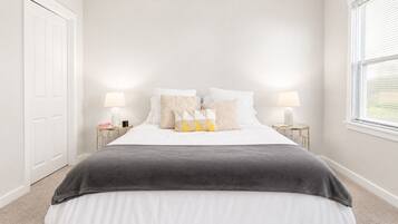 2 bedrooms, desk, free WiFi, bed sheets