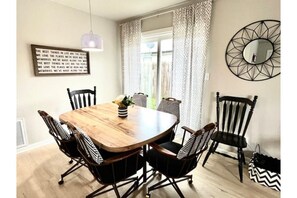 Dining - Live like a local in our clean, modern home (Fayetteville)