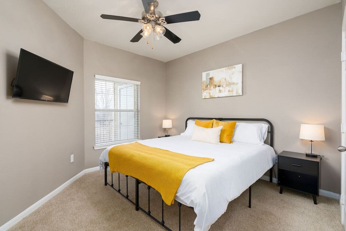 Austin Proximity, Superb Amenities: Pool, Gym!