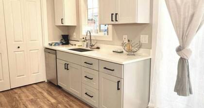 2BD modern unit downtown Lents in Portland.