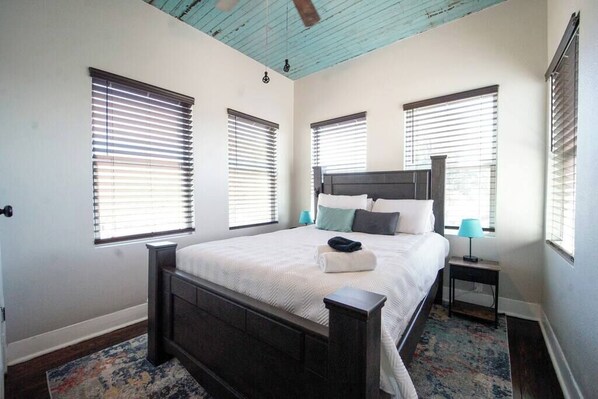 7 bedrooms, iron/ironing board, WiFi