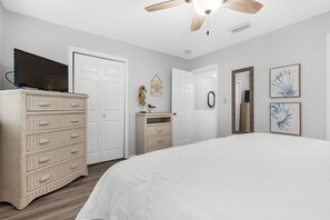 2 habitaciones, tabla de planchar con plancha, wifi y ropa de cama 