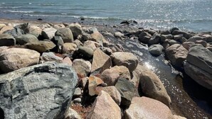 På stranden og strandhåndklær
