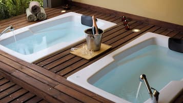 Couples treatment room(s), hot tub, body treatments, hydrotherapy