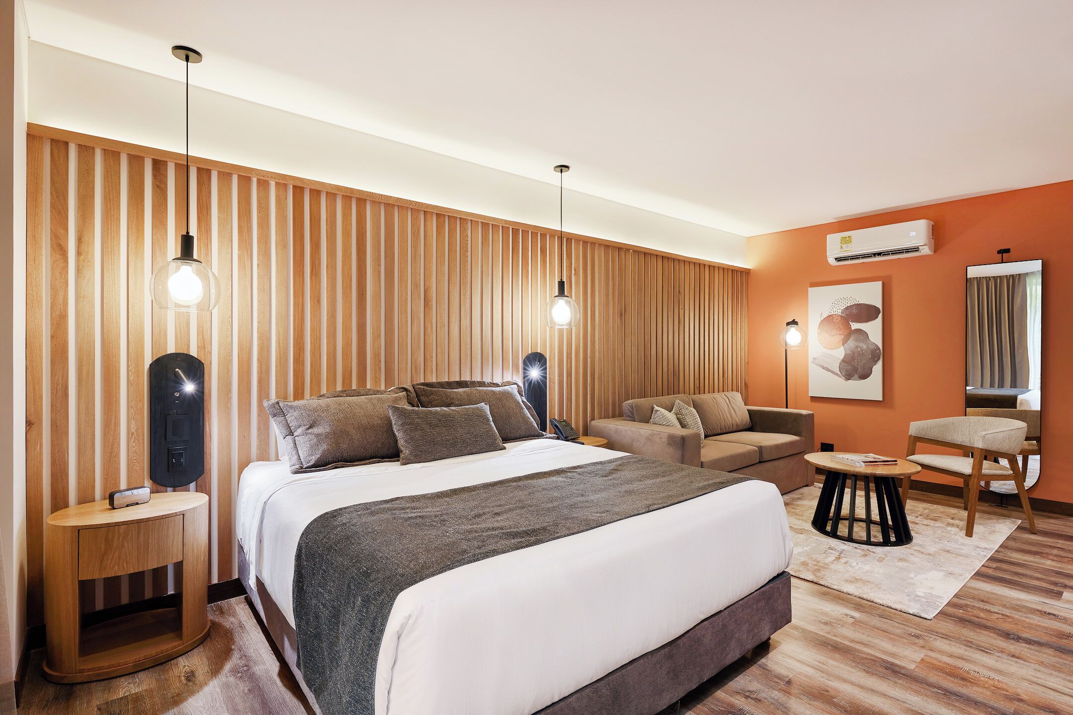 1 chambre, minibar, coffres-forts dans les chambres