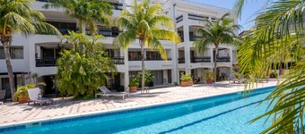 Simpsonbay Yachtclub apartment with pool