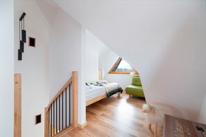 2 bedrooms, bed sheets