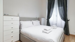 Apartment (1 Bedroom) | 1 Schlafzimmer, hochwertige Bettwaren, Schreibtisch