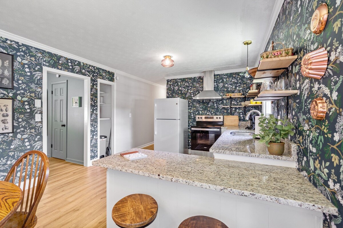 Photo 11 of The Rabbit Hole - cozy retreat in downtown Travelers Rest.