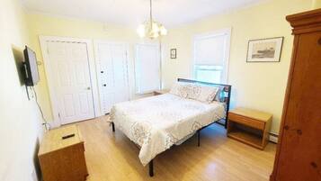 4 bedrooms, WiFi, bed sheets