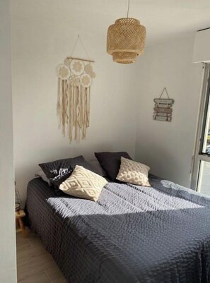 1 bedroom, iron/ironing board, bed sheets