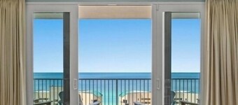 “Just Breathe”It’s all about the view & location! Sleeps 7