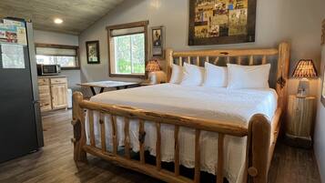 Bügeleisen/Bügelbrett, Reisekinderbett, kostenloses WLAN, Bettwäsche