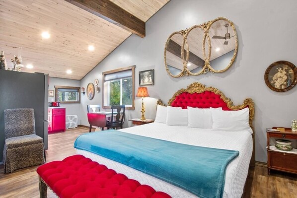 Iron/ironing board, travel cot, free WiFi, bed sheets