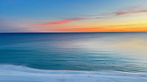 Destin Condo on the Beach, Fantastic View!