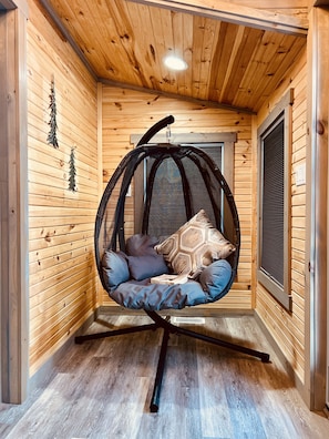 Interior - Copper Kettle Lodge in Cook Forest by Tranquility Retreats (Sigel)