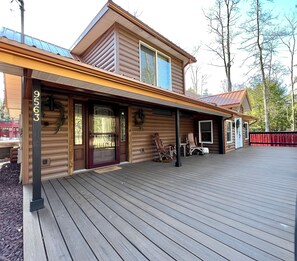 Exterior - Copper Kettle Lodge in Cook Forest by Tranquility Retreats (Sigel)