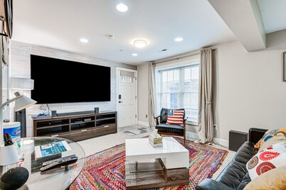 Pet-Friendly DC Area Condo w/ Yard!