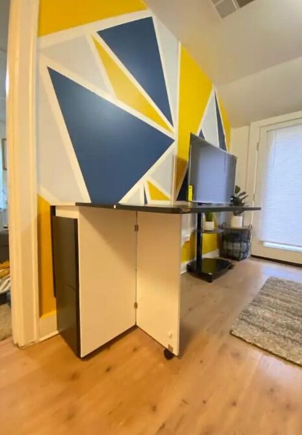 Interior - Sky in Portland Studio-Apartment across from OHSU (Portland)