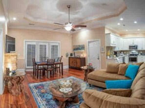 Smart TV, fireplace, computer monitors