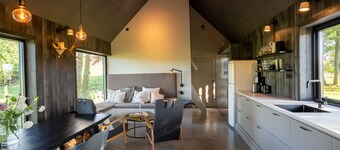 Fantastic newly built barn in the country, only 45 minutes from Gbg