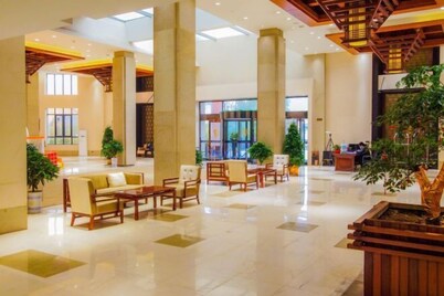 Metropark Longhua Hotel