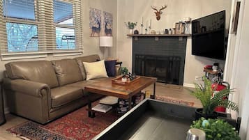 Tv, eldstad, Netflix och Hulu