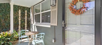 Downtown Cottage! Walk/Cart Everywhere, 2 King Beds