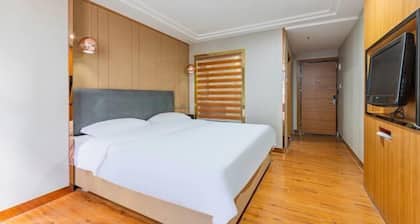 Marriott Business Hotel (Gaozhou People's Court)