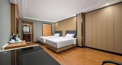Marriott Business Hotel (Gaozhou People's Court)