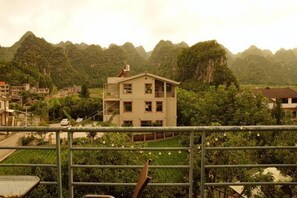 Property grounds - Na House (Xingyi)