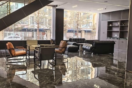 Interior. Zhangye Jiaheng International Hotel (Municipal Government & Big Buddha Temple Branch)