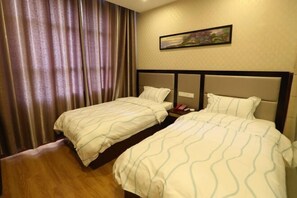 Room - Weisi Haoting Hotel (Chibi)