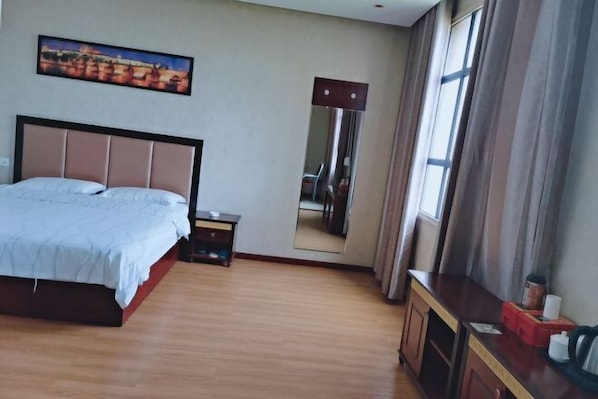 Room - Weisi Haoting Hotel (Chibi)
