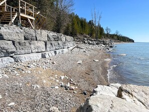 On the beach - Willow Crest - Lake front with Private Lake Access (Bayfield)