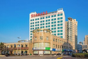 Unclassified image, 3 of 60, button - Fenghua International Hotel (Shengsi)