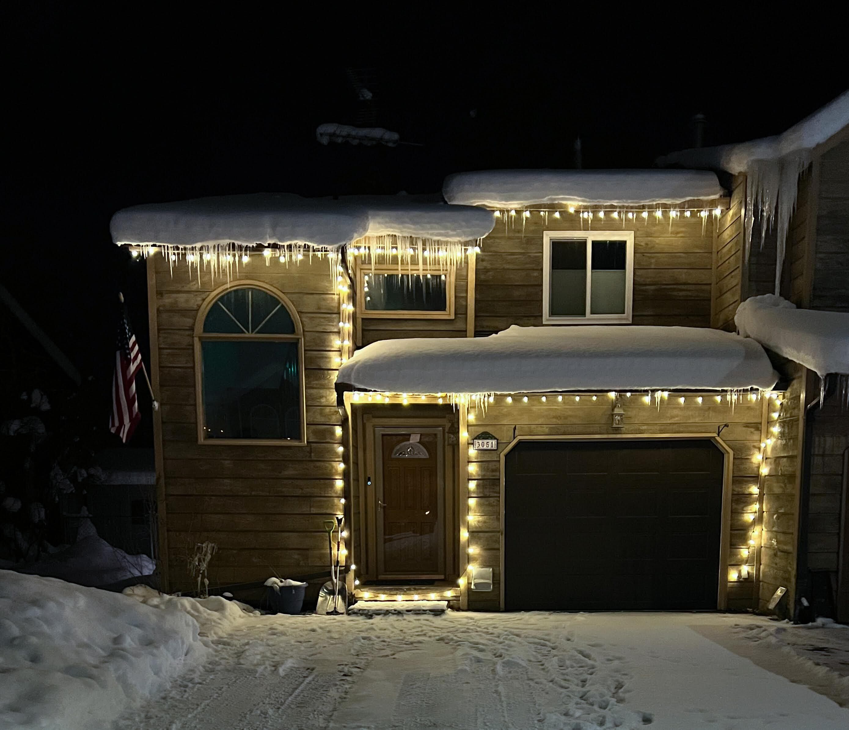Cozy home with mountain views!