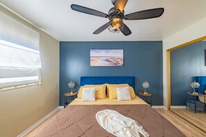 4 bedrooms, in-room safe, desk, iron/ironing board