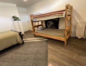 2 quartos, Wi-Fi de cortesia, roupa de cama