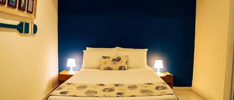 7 bedrooms, WiFi, bed sheets