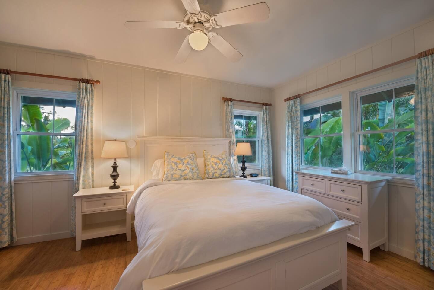 3 bedrooms, desk, iron/ironing board, WiFi