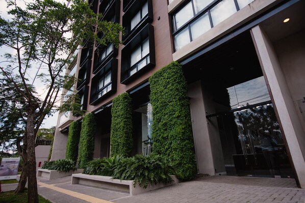 Exterior detail - Quiet Gorgeous Queen Bed Studio + Jacuzzi (San José)