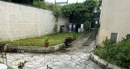 Whole house with garden