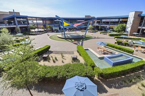 Piscina all'aperto, una piscina riscaldata