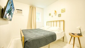 2 chambres, fer et planche à repasser, Wi-Fi, draps fournis